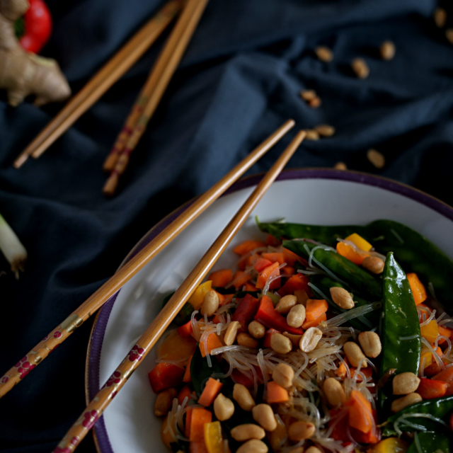 Es wird Asiatisch: Reisnudeln mit Gemüse - Pottgewächs